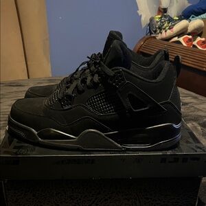 Jordan 4 black cat